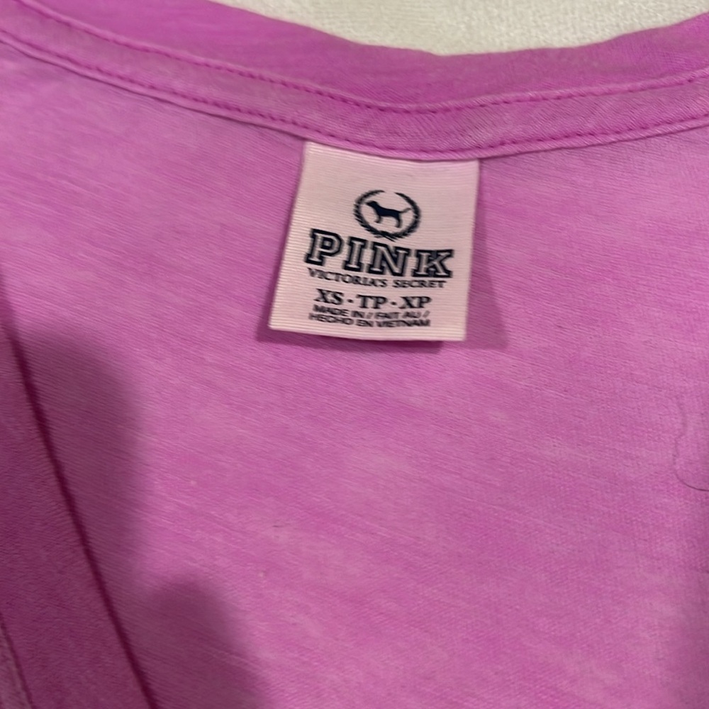 Victoria Secret PINK V neck tee - Picture 2 of 5